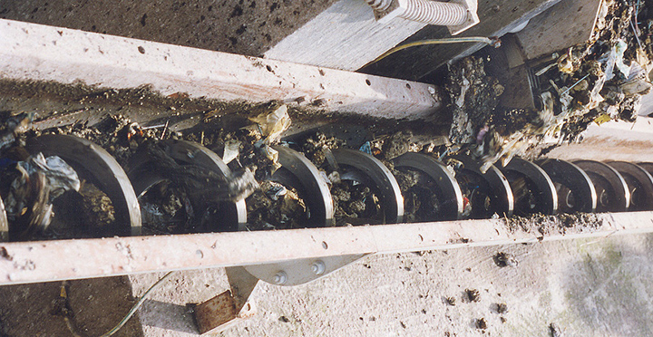 無軸，沒有中心軸，承載力小